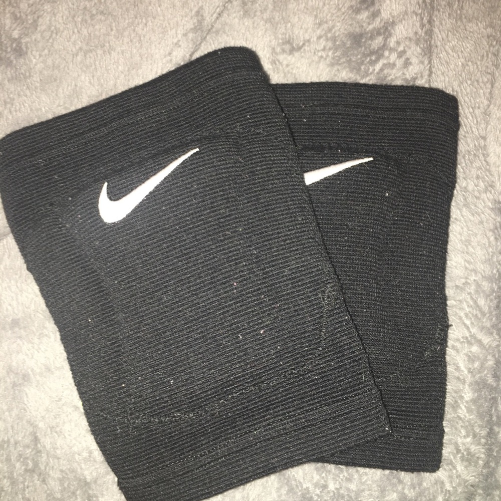 Woman volleyball knee pads